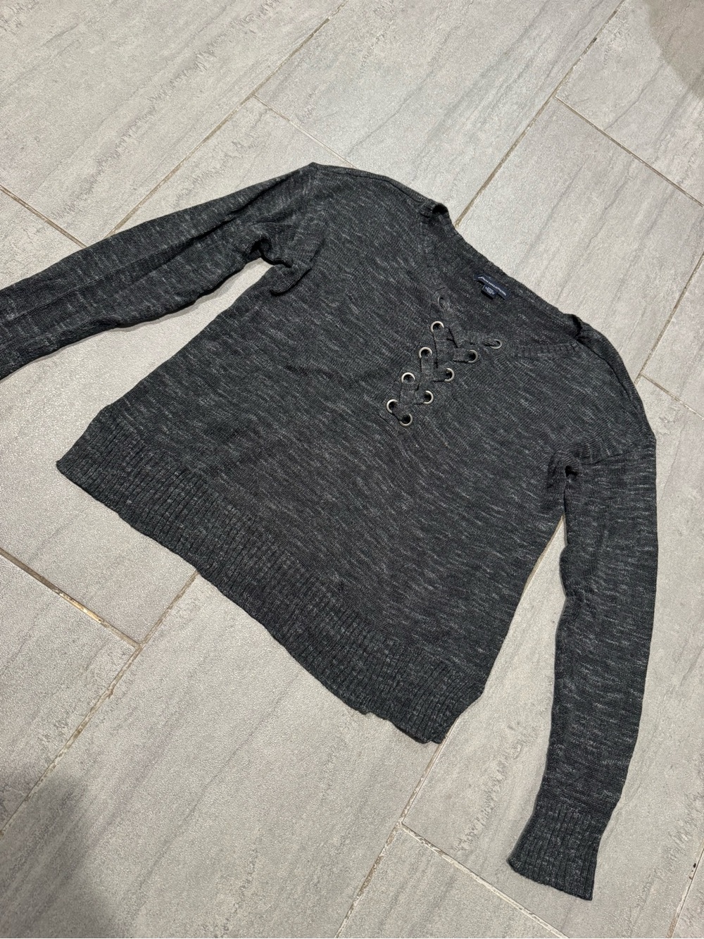 AE American Eagle Gray Knit V Neck Lace Up Long Sleeve Sweater Size Small